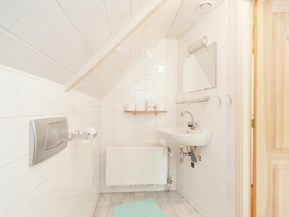 Charming House In Easterlittens On A Frisian Farm Wommels Esterno foto